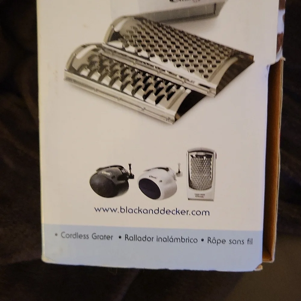 Black & Decker Gizmo cordless grater Rechargeable 3 blades cheese chocolate NEW
